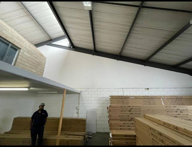 INDUSTRIAL PROPERTY TO RENT IN HENNOPSPARK